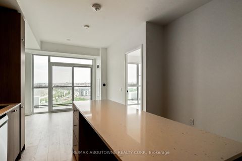 Photo 9 at 814 - 50 George Butchart Drive, CFB, Toronto