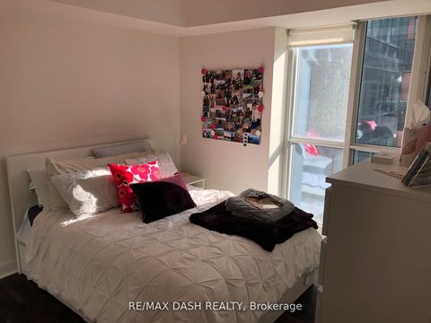 Photo 7 at 710 - 295 Adelaide Street W, Waterfront Communities C1, Toronto
