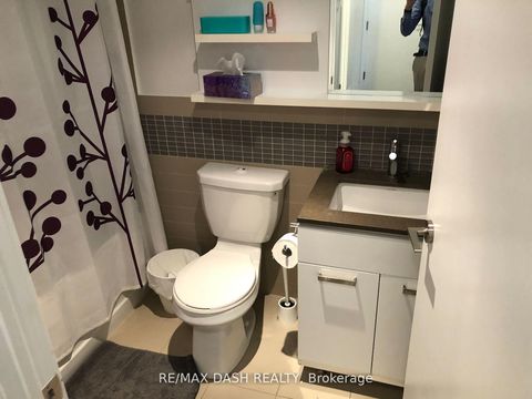 Photo 9 at 710 - 295 Adelaide Street W, Waterfront Communities C1, Toronto