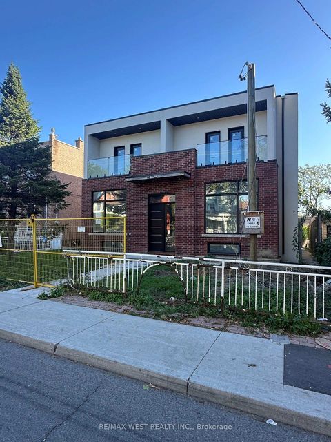 Photo 1 at 145 Dovercourt Road, Bellwoods, Toronto