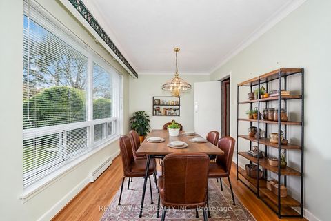 Photo 3 at 215 Acton Avenue, Bathurst Manor, Toronto