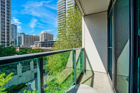 Photo 6 at 522 - 600 Fleet Street, Niagara, Toronto