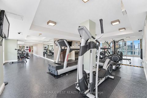 Photo 9 at 522 - 600 Fleet Street, Niagara, Toronto