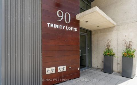 Photo 2 at 303 - 90 Trinity Street, Moss Park, Toronto