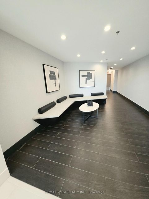 Photo 4 at 303 - 90 Trinity Street, Moss Park, Toronto
