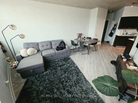 Photo 5 at 303 - 90 Trinity Street, Moss Park, Toronto