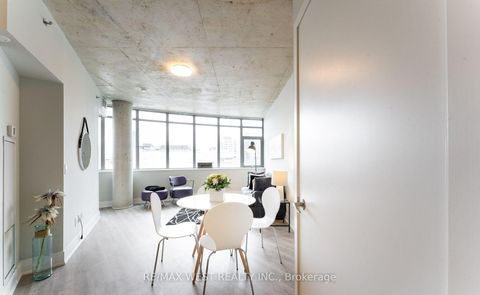 Photo 8 at 303 - 90 Trinity Street, Moss Park, Toronto