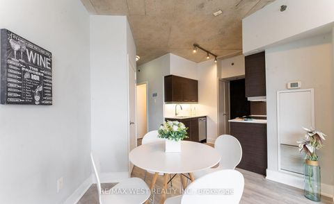 Photo 12 at 303 - 90 Trinity Street, Moss Park, Toronto