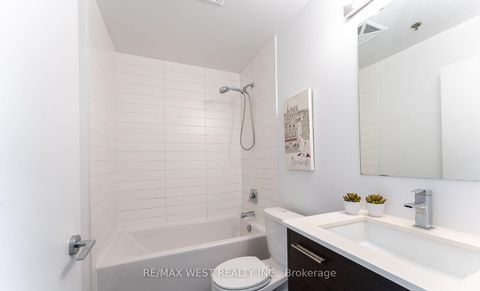Photo 23 at 303 - 90 Trinity Street, Moss Park, Toronto
