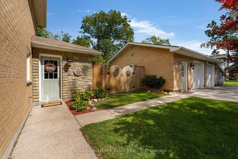Photo 2 at 47 Lakeside Drive, Rural Innisfil, Innisfil