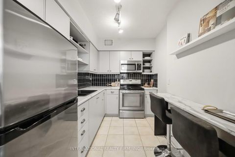 Photo 5 at 101 - 151 La Rose Avenue E, Humber Heights, Toronto
