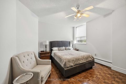 Photo 10 at 101 - 151 La Rose Avenue E, Humber Heights, Toronto