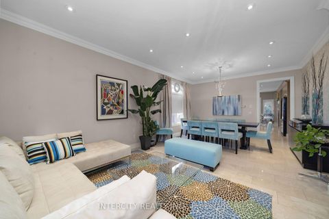 Photo 5 at 59 Kimber Crescent, East Woodbridge, Vaughan