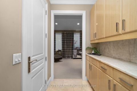 Photo 15 at 59 Kimber Crescent, East Woodbridge, Vaughan