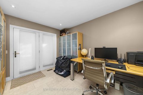 Photo 16 at 59 Kimber Crescent, East Woodbridge, Vaughan