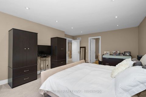 Photo 23 at 59 Kimber Crescent, East Woodbridge, Vaughan