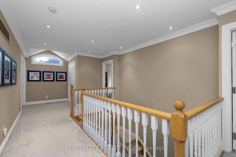 Photo 36 at 59 Kimber Crescent, East Woodbridge, Vaughan