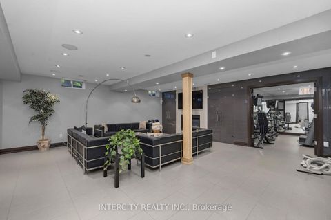 Photo 37 at 59 Kimber Crescent, East Woodbridge, Vaughan