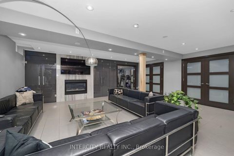 Photo 38 at 59 Kimber Crescent, East Woodbridge, Vaughan