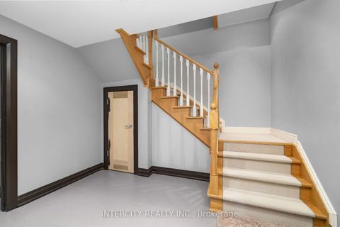 Photo 44 at 59 Kimber Crescent, East Woodbridge, Vaughan