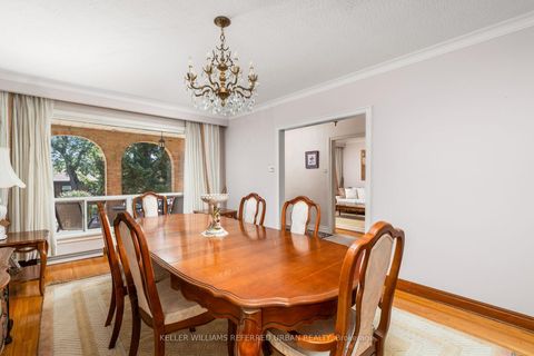 Photo 10 at 40 Datchet Road, CFB, Toronto
