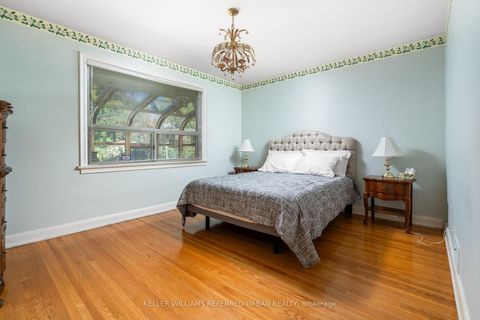 Photo 17 at 40 Datchet Road, CFB, Toronto