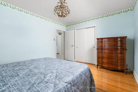 Photo 18 at 40 Datchet Road, CFB, Toronto