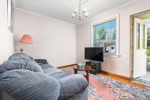 Photo 19 at 40 Datchet Road, CFB, Toronto