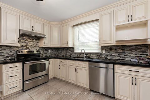 Photo 3 at 245 Elmwood Avenue, Harding, Richmond Hill
