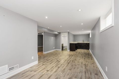 Photo 7 at 245 Elmwood Avenue, Harding, Richmond Hill