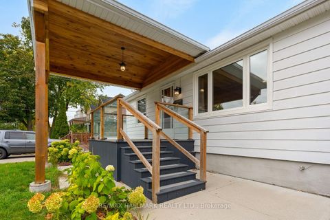 Photo 11 at 245 Elmwood Avenue, Harding, Richmond Hill