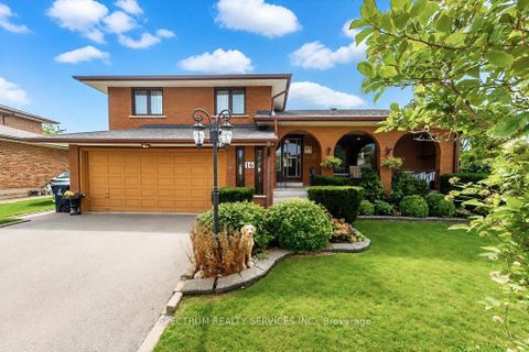 Photo 2 at 16 Burin Court, West Deane, Toronto
