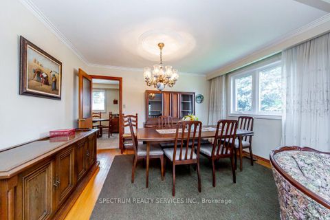 Photo 7 at 16 Burin Court, West Deane, Toronto