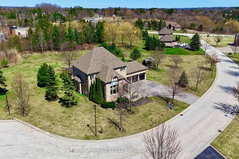 Photo 3 at 10 Farmcrest Court, Nobleton, King