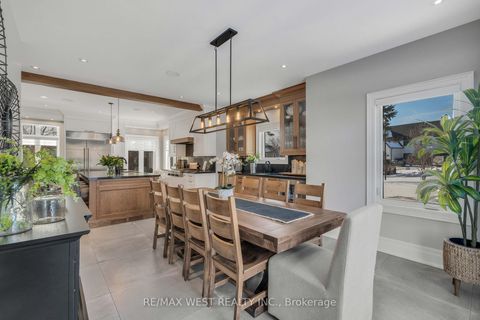 Photo 16 at 10 Farmcrest Court, Nobleton, King