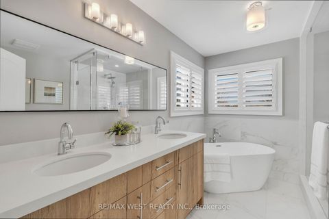 Photo 26 at 10 Farmcrest Court, Nobleton, King
