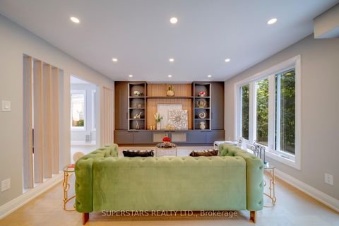 Photo 7 at 20 Paynter Drive, Hillcrest Village, Toronto