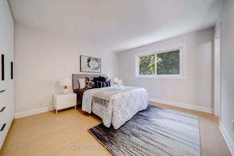 Photo 24 at 20 Paynter Drive, Hillcrest Village, Toronto