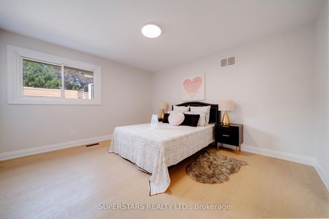 Photo 27 at 20 Paynter Drive, Hillcrest Village, Toronto