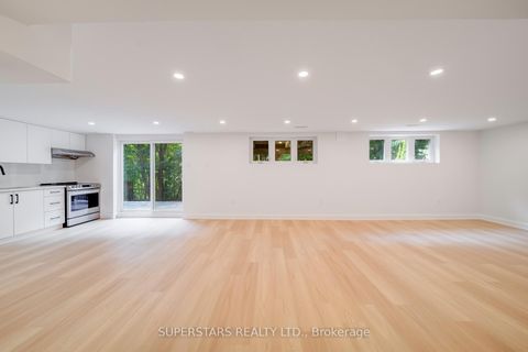 Photo 34 at 20 Paynter Drive, Hillcrest Village, Toronto