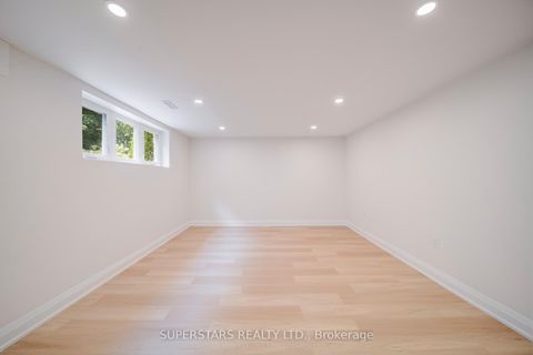 Photo 35 at 20 Paynter Drive, Hillcrest Village, Toronto