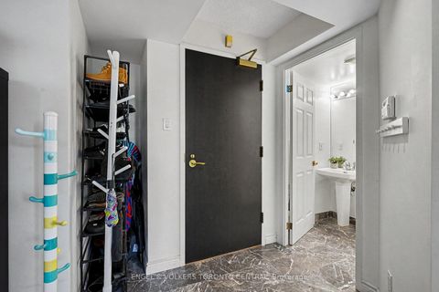 Photo 13 at 601 - 7 Broadway Avenue, Mount Pleasant West, Toronto