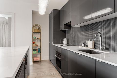 Photo 5 at 4511 - 7 Grenville Street, Bay Street Corridor, Toronto