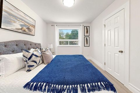 Photo 10 at 10 Anticosti Drive, Bendale, Toronto