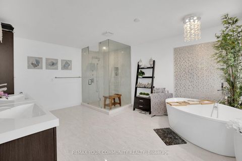 Photo 15 at 130 Santa Amato Crescent, Patterson, Vaughan