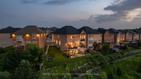 Photo 17 at 130 Santa Amato Crescent, Patterson, Vaughan