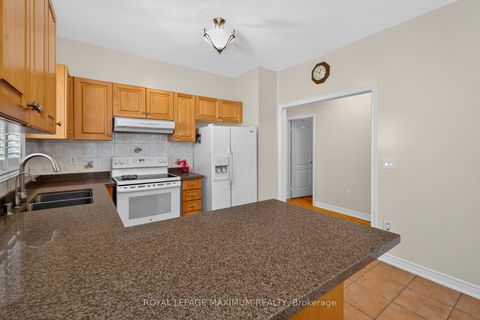 Photo 12 at 62 Diploma Avenue, Sonoma Heights, Vaughan