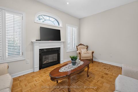 Photo 17 at 62 Diploma Avenue, Sonoma Heights, Vaughan