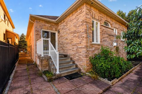 Photo 31 at 62 Diploma Avenue, Sonoma Heights, Vaughan
