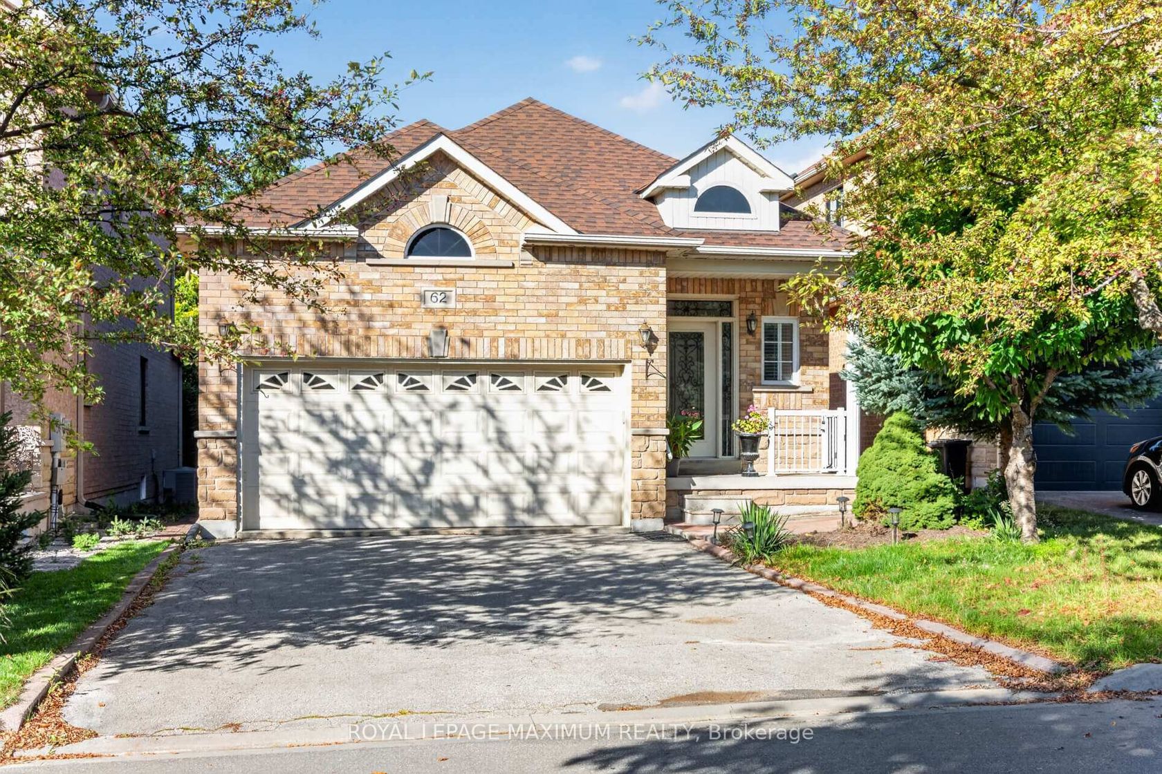 62 Diploma Avenue, Sonoma Heights, Vaughan photo number 2